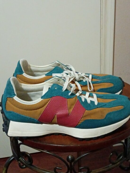 New Balance Shoes - New Balance 327 Womens Size 11 Comfort Lifestyle Sneaker Mountain Teal Workwear